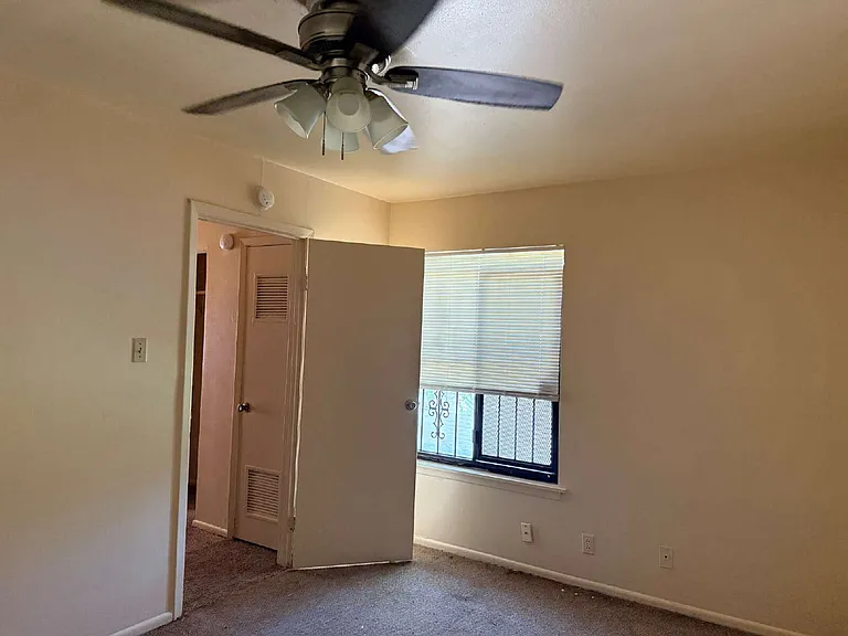 606 Morningview Dr — Photo 5
