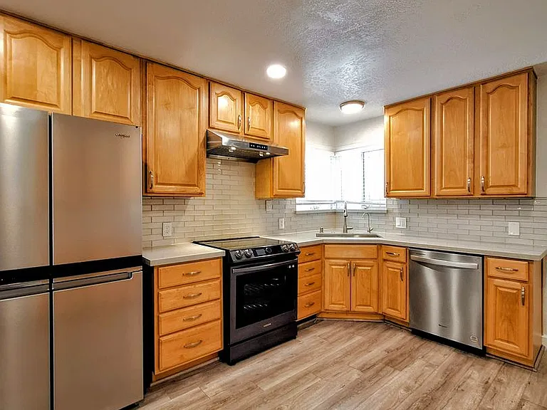 10501 Observatory Dr — Photo 2