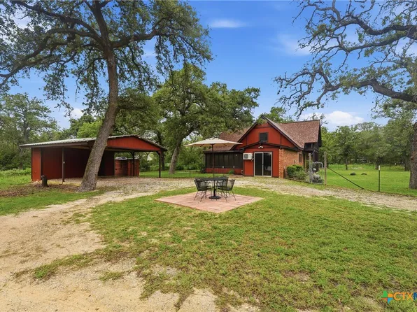 8606 State Highway 123 N, Stockdale, TX 78160