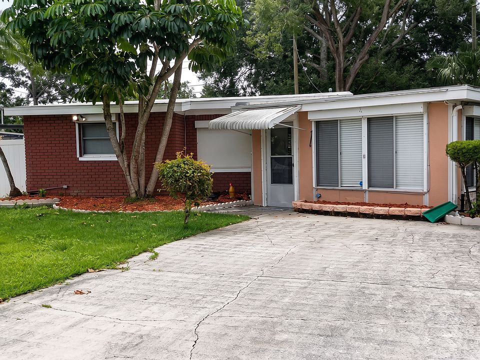 1st image of 10212 117th Dr