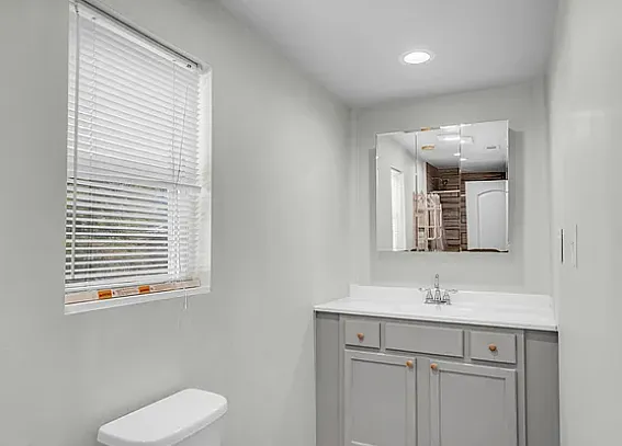 5020 Hawk St — Photo 8