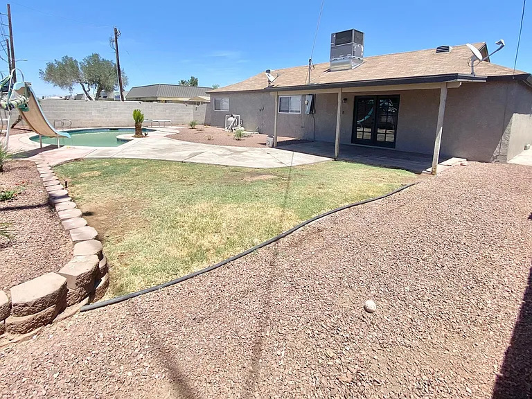 1784 S Meadowbrook Ave — Photo 15