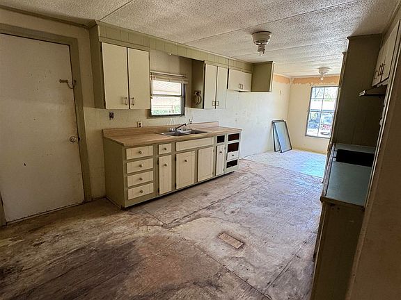 3rd image of 18552 County Road 2106