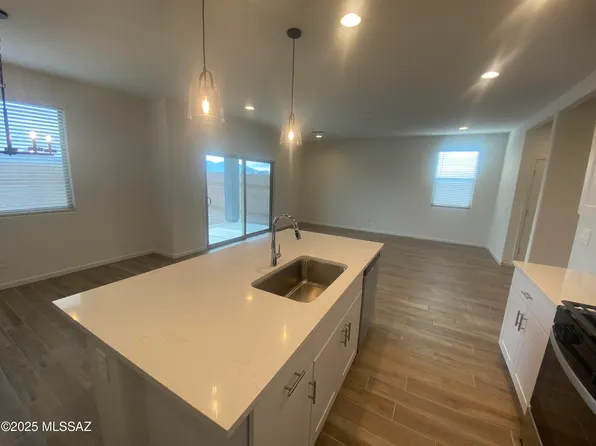 10246 W Zimmerman St, Marana, AZ 85653