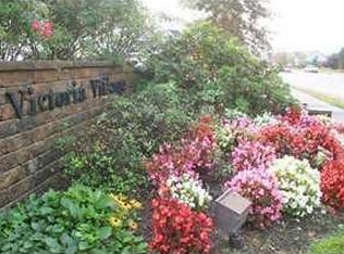 2211 Pebble Beach Dr, Newburgh, IN 47630