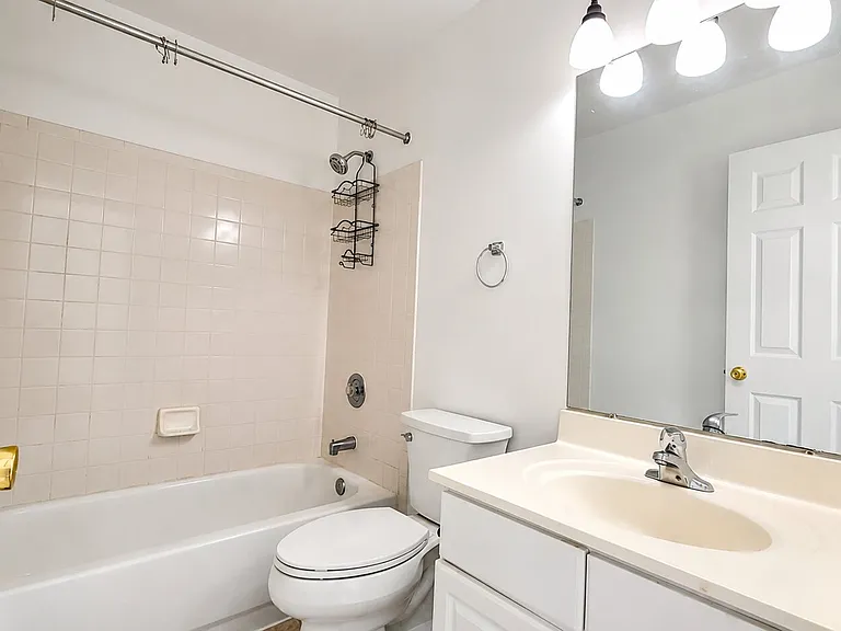 19 - Master bathrom_07162026