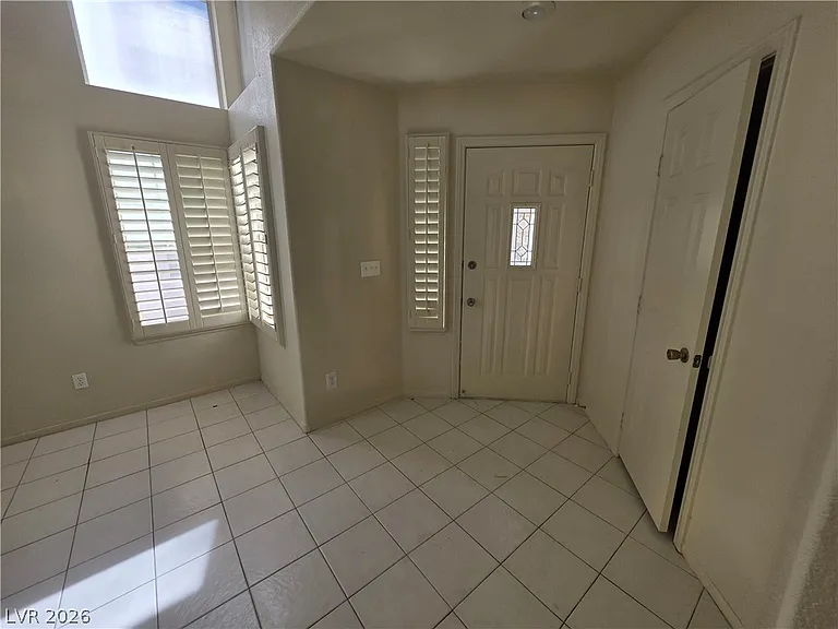 8008 Dover Shores Ave — Photo 63