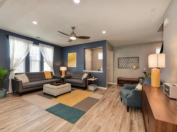 3rd image of 1009 Dennington Pl
