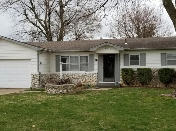 2947 E Bergman Dr, Springfield, MO 65802