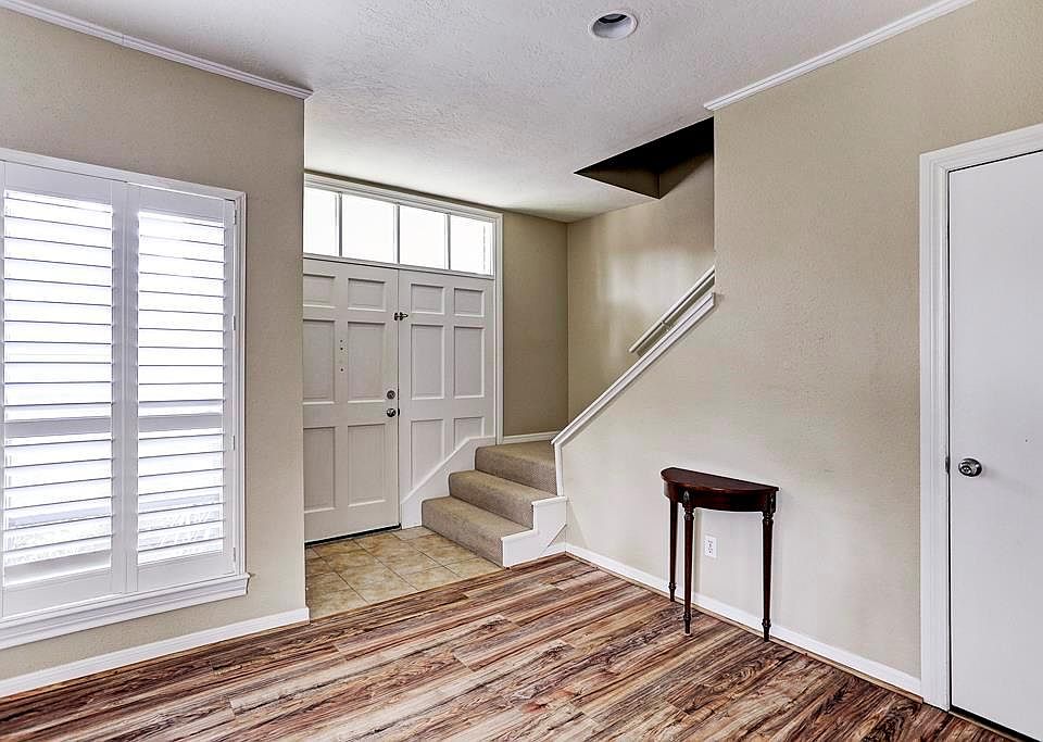 Woodway Pines Condominiums 701 Bering Dr Houston, TX Zillow