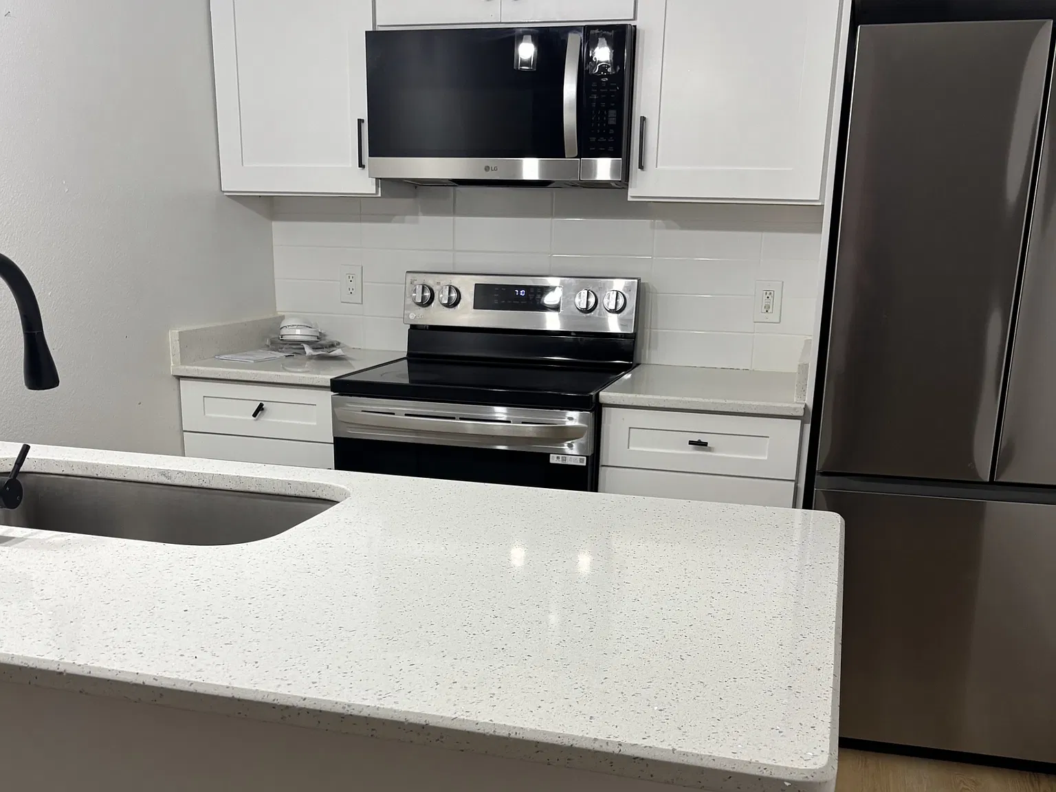 2 bed, 1000 sqft, $1,500 — Photo 1