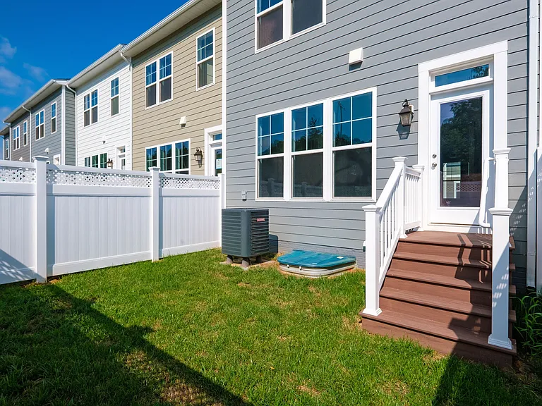 3487 Monterey Dr — Photo 22