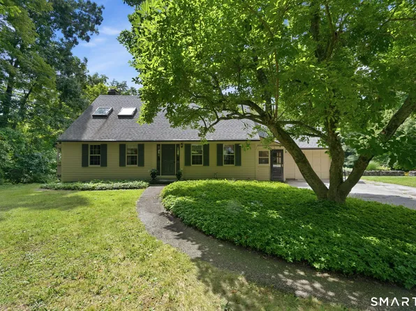 1097 Storrs Road, Mansfield, CT 06268