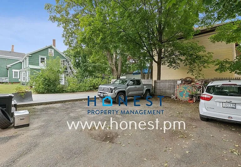 9 Maple St #4 — Photo 23