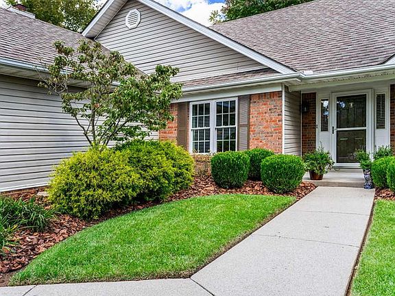 3rd image of 1076 Crimson Creek Dr