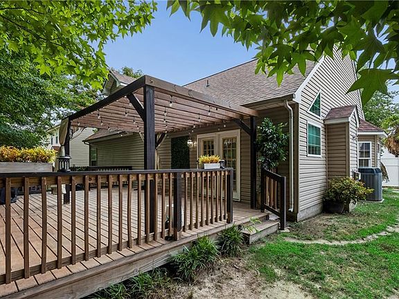 5th image of 263 Sherbrooke Dr