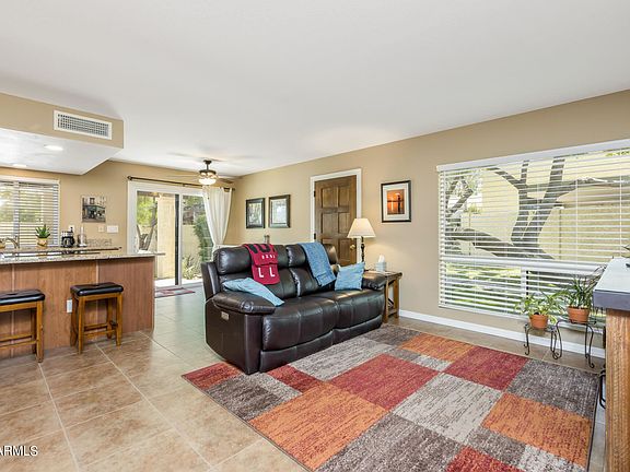 4th image of 4805 E Euclid Ave Unit 3