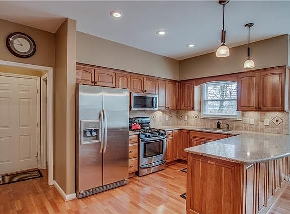 3rd image of 404 Chessington Ct