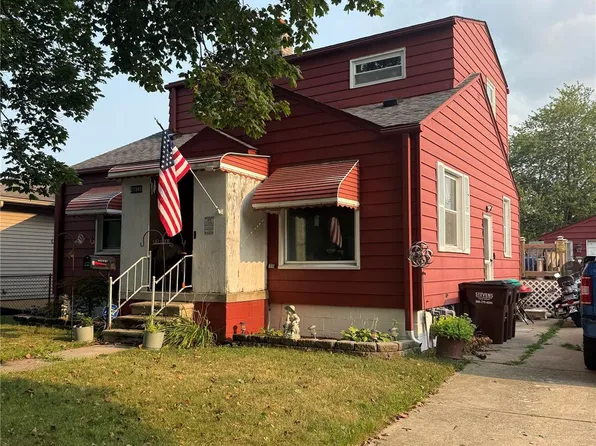21945 Roosevelt St, Rockwood, MI 48173