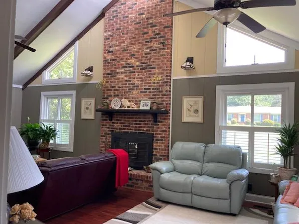 301 Moss Ln, Franklin, TN 37064