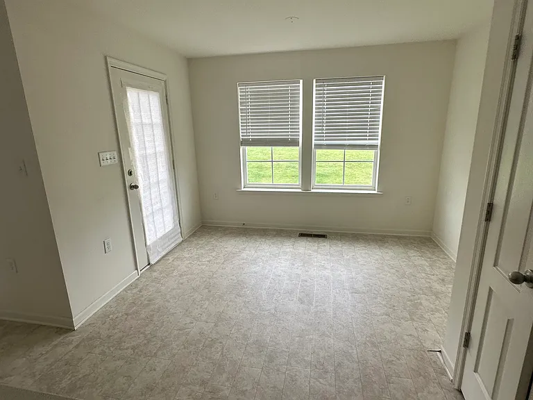 115 Cecily Way — Photo 39