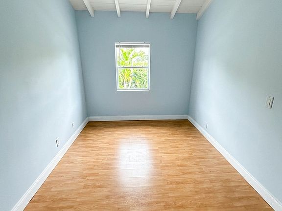 3rd image of 519 NW 10th Ave #B