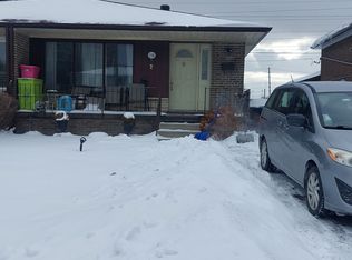 118 Redgrave Dr, Toronto, ON M9R 3V3