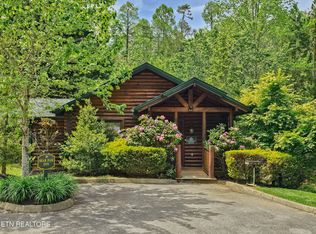 515 Houser Rd, Gatlinburg, TN 37738