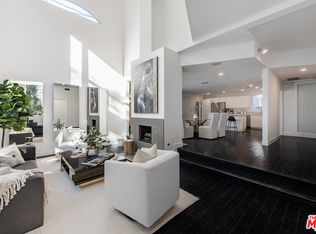 8521 Appian Way, Los Angeles, CA 90046