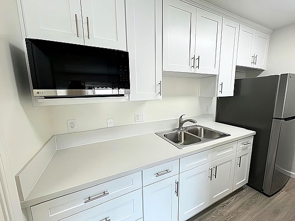 5th image of 2025 Sepulveda Blvd APT 2