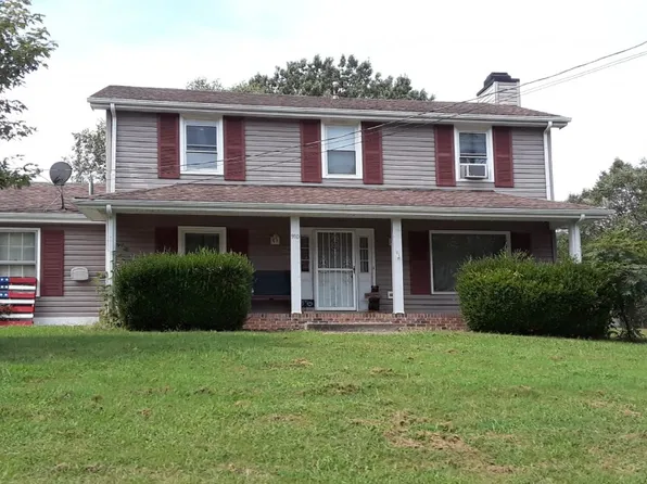 910 Poppy Dr, Clarksville, TN 37042