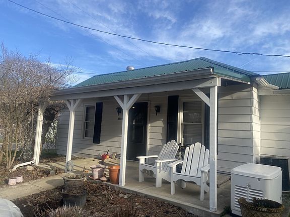 2nd image of 45783 Long St