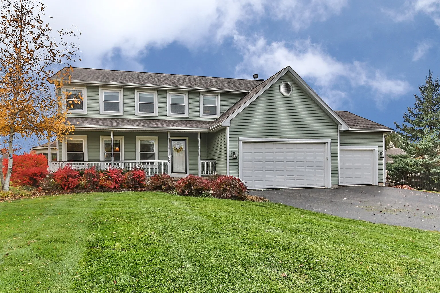 665 Grand Meadow Ln photo 1