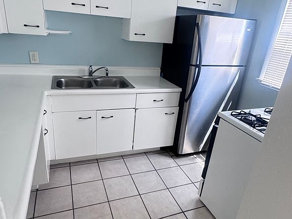2nd image of 3415 17th Ave S APT 3