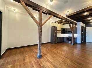 269 Meserole St #2L, Brooklyn, NY 11206