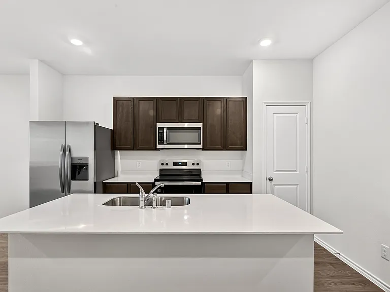 121 Redwood Rd — Photo 11