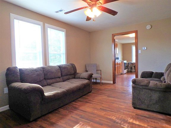 2nd image of 504 N 4th St