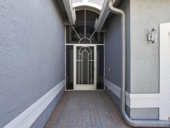 3rd image of 8752 Palm River Drive