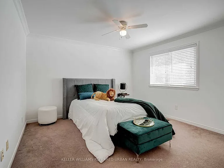 135 Jennifer Cres — Photo 20