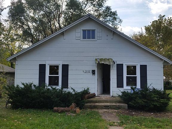 2nd image of 2132 W Calhoun St