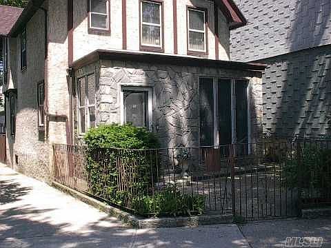2nd image of 54-01 Woodside Ave
