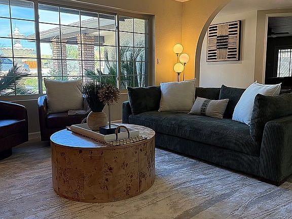 5th image of 5911 E Peak View Rd