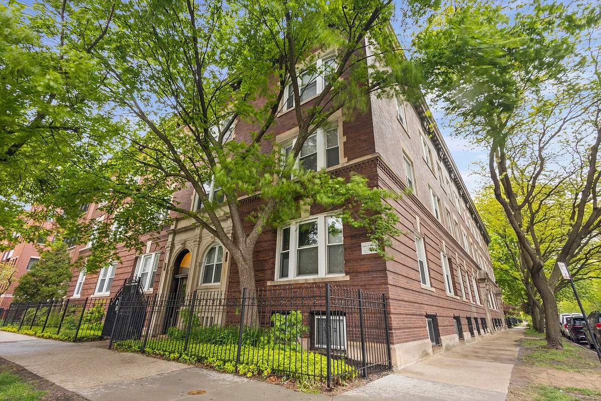 Building Photo - 1426 E Hyde Park Blvd #2