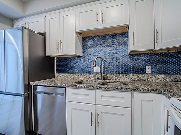 3rd image of 4610 W Gray St Unit 209