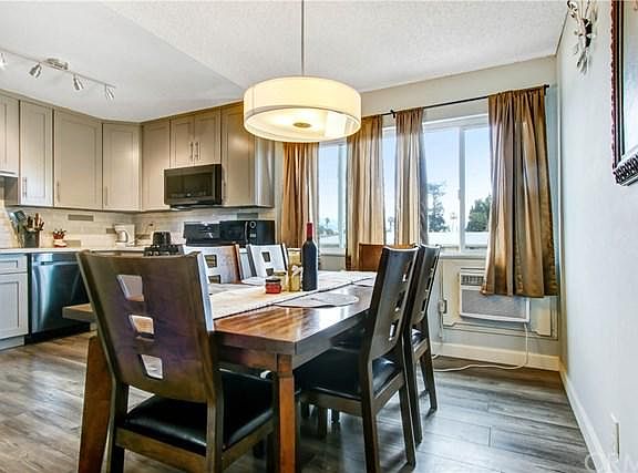 5th image of 8800 Cedros Ave APT 212