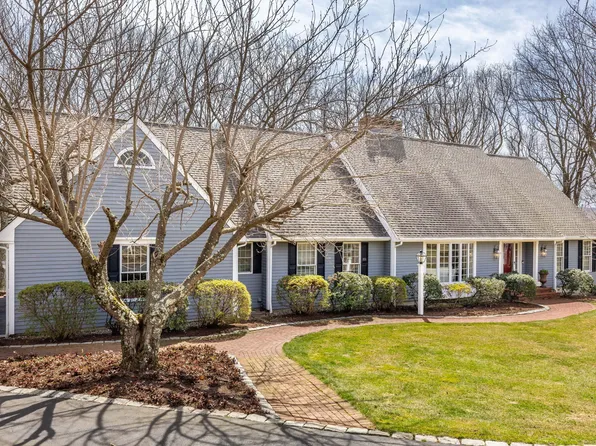 65 Deer Run, Avon, CT 06001