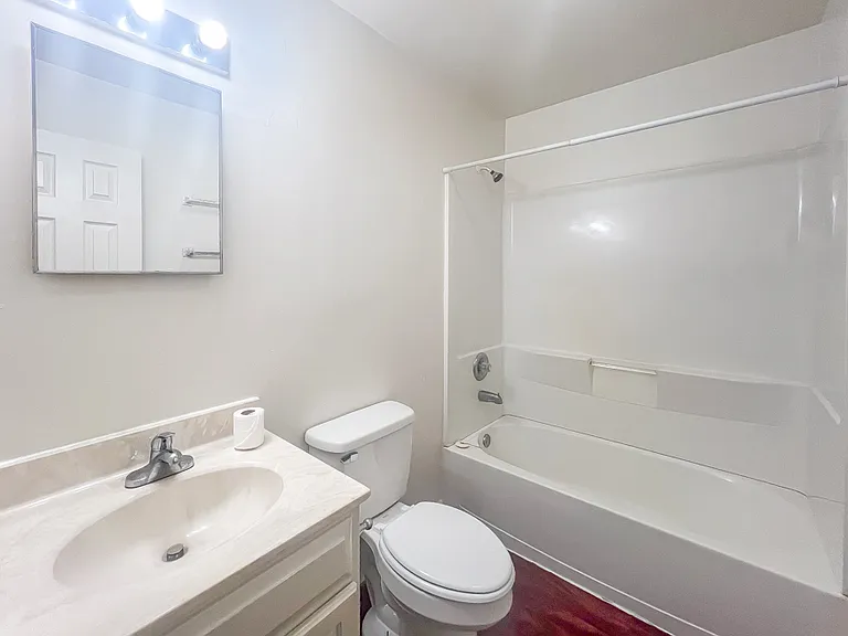 520 Lancaster Creek Dr — Photo 9