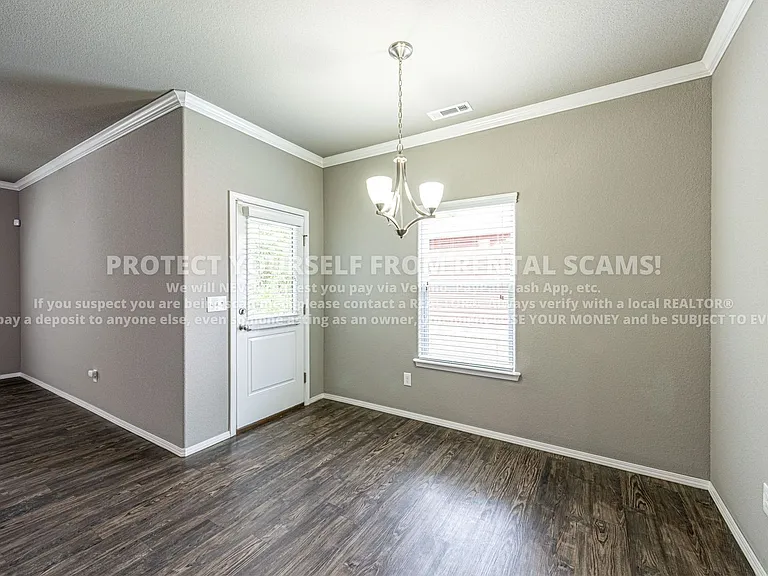 1291 S Springfield Dr — Photo 4