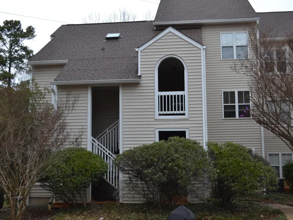 6020 Winterpointe Ln APT 204, Raleigh, NC 27606