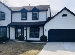 2741 Gateshead Dr, Naperville, IL 60564